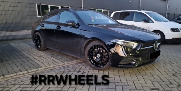 Deze Mercedes A Klasse W177 Facelift uit 2023 hebben wij voorzien van nieuwe GMP Berghem Gloss Black velgen in 18 inch 8J ET45 5x112.