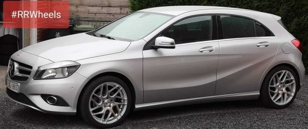 Mercedes A Klasse met nieuwe 18 inch 5x112 8.5j et45 stuttgart st12 velgen.