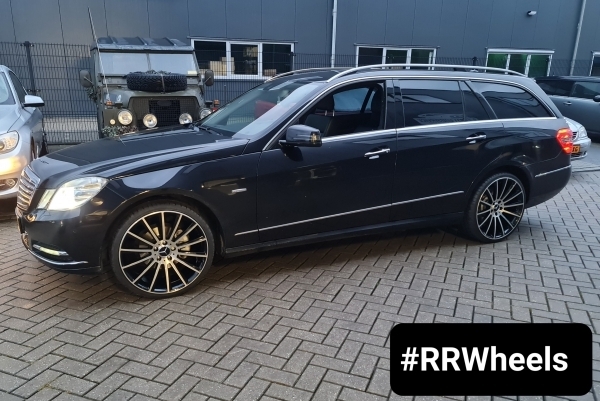 Mercedes E Class W212 met nieuwe 20 inch MB velgen in 5x112 8.5J ET45 en 9.5J ET45 inclusief nieuwe Hankook banden in 235 30 20 en 265 25 20!