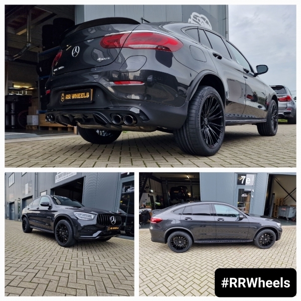 Deze geheel nieuwe Mercedes GLC Coupe uit 2022 voorzien van een breedset van Axe Wheels type CF2 Gloss Black in 20 inch 8.5J ET40 en 10J ET25 inclusief TPMS en Continental Sportcontact 7 in 2554520 en 2854020!