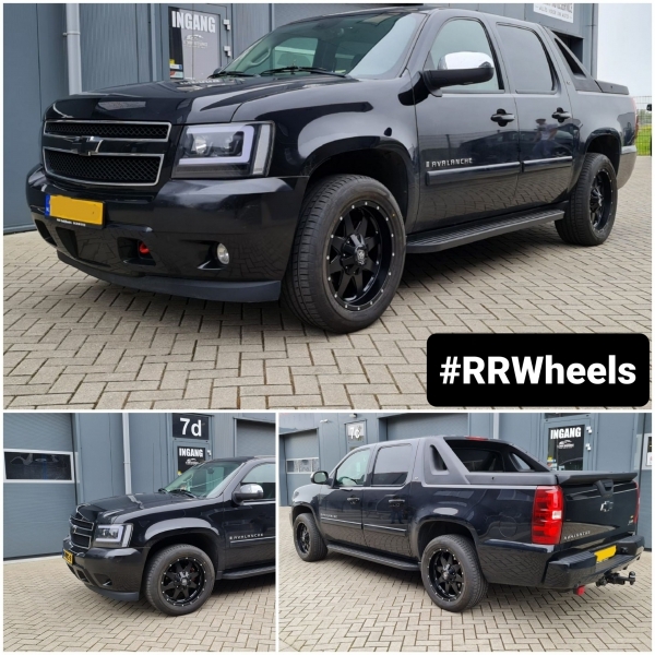 Chevrolet Avalanche voorzien van 20 inch Mayhem Tank 8040 velgen in 6x139,7 9J ET12.