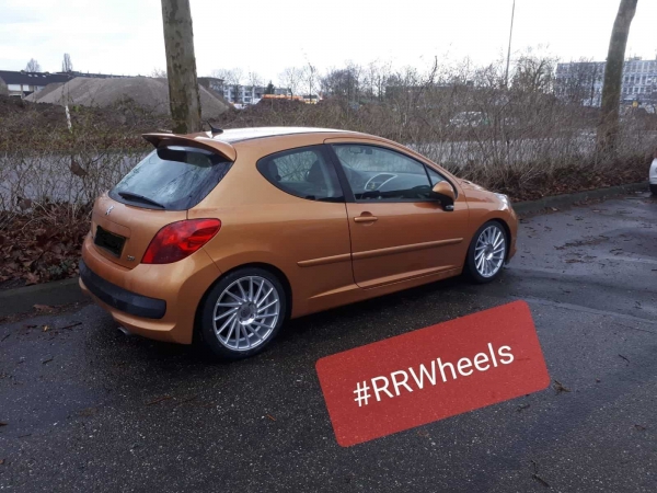 Peugeot 207 voorzien van nieuwe 17 inch 4Ã—108 Aerco wheels.