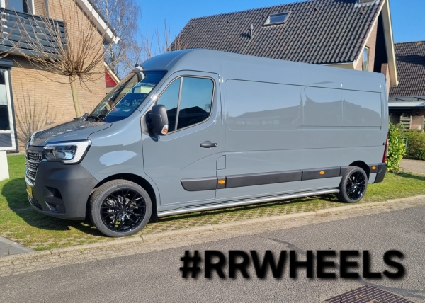 Deze nieuwe Renault Master 2023 hebben wij voorzien van 20 inch 8J ET40 5x130 Concaver CVR1 Platinum Black velgen inclusief Continental banden in 255 40 20!