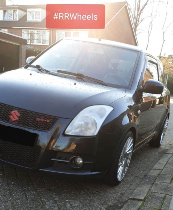 Suzuki Swift Sport voorzien van 17 inch JF Luxury velgen